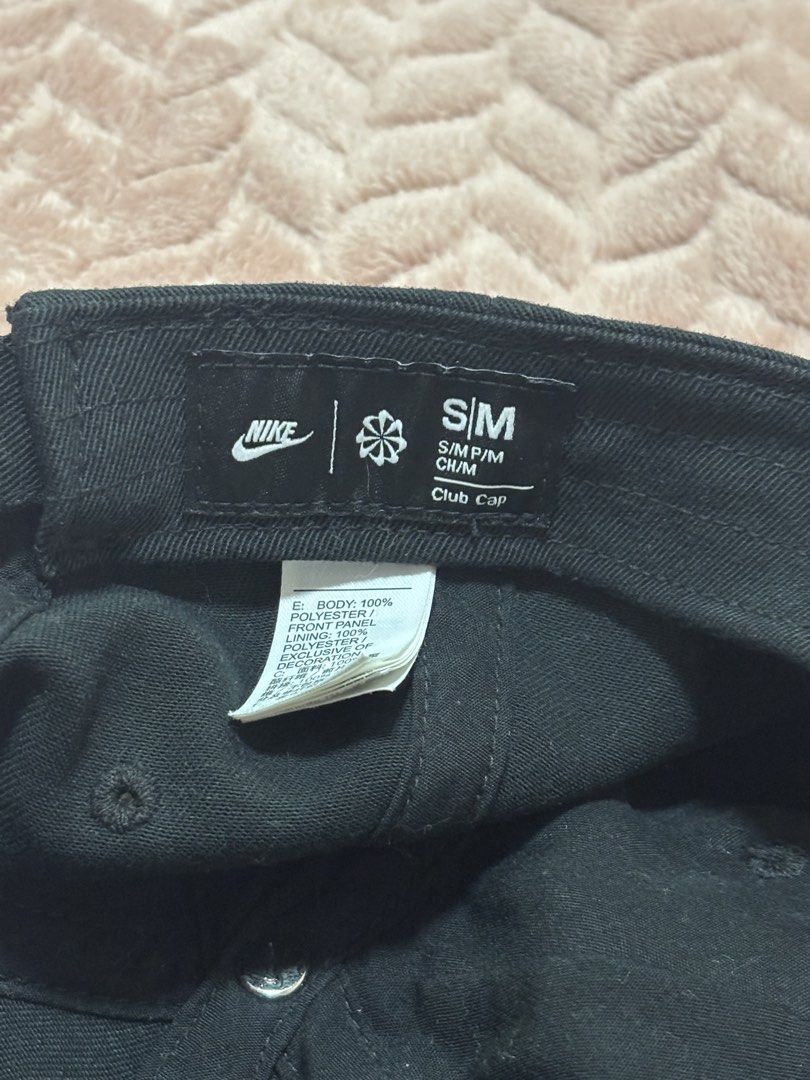 Nike Club Cap Black S/M (Category: Caps & Hats) located in Bacoor. Submitted by stzrdoll (Listing ID 1469316620, Image 2). Description: - Only worn twice - Unisex RFS: Decluttering .