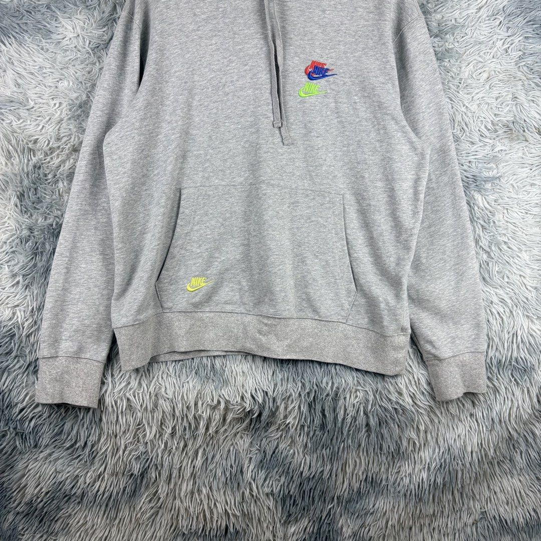 Nike Club Multiple Swoosh Pullover Hoodie (Category: Hoodies) located in Trece Martires City. Submitted by butfirst.thrift (Listing ID 1469304706, Image 2). Description: 🛒: 𝐀𝐕𝐀𝐈𝐋𝐀𝐁𝐋𝐄 📦: Nike Club Multiple Swoosh Pullover Hoodie 𝐒𝐈𝐙𝐄: XXL (25width x 28length) 𝐂𝐎𝐋𝐎𝐑 𝐑𝐀𝐓𝐄: 9.5/10 𝐂𝐎𝐍𝐃𝐈𝐓𝐈𝐎𝐍: Excellent 𝐈𝐒𝐒𝐔𝐄: None Authentic & Big sizes (𝐌)𝐢𝐧𝐞: ₱750 slight negotiable .