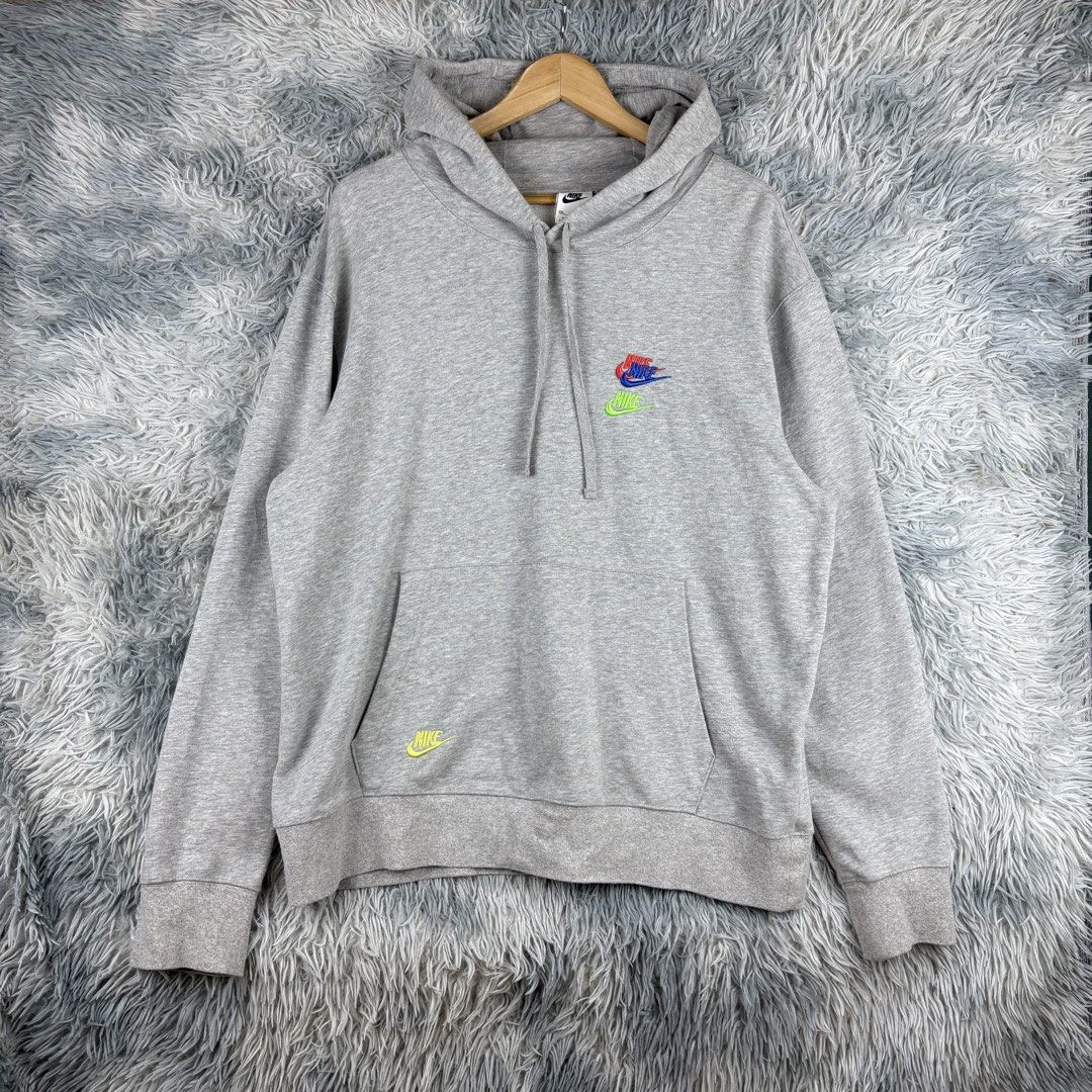Nike Club Multiple Swoosh Pullover Hoodie (Category: Hoodies) located in Trece Martires City. Submitted by butfirst.thrift (Listing ID 1469304706, Image 1). Description: 🛒: 𝐀𝐕𝐀𝐈𝐋𝐀𝐁𝐋𝐄 📦: Nike Club Multiple Swoosh Pullover Hoodie 𝐒𝐈𝐙𝐄: XXL (25width x 28length) 𝐂𝐎𝐋𝐎𝐑 𝐑𝐀𝐓𝐄: 9.5/10 𝐂𝐎𝐍𝐃𝐈𝐓𝐈𝐎𝐍: Excellent 𝐈𝐒𝐒𝐔𝐄: None Authentic & Big sizes (𝐌)𝐢𝐧𝐞: ₱750 slight negotiable .