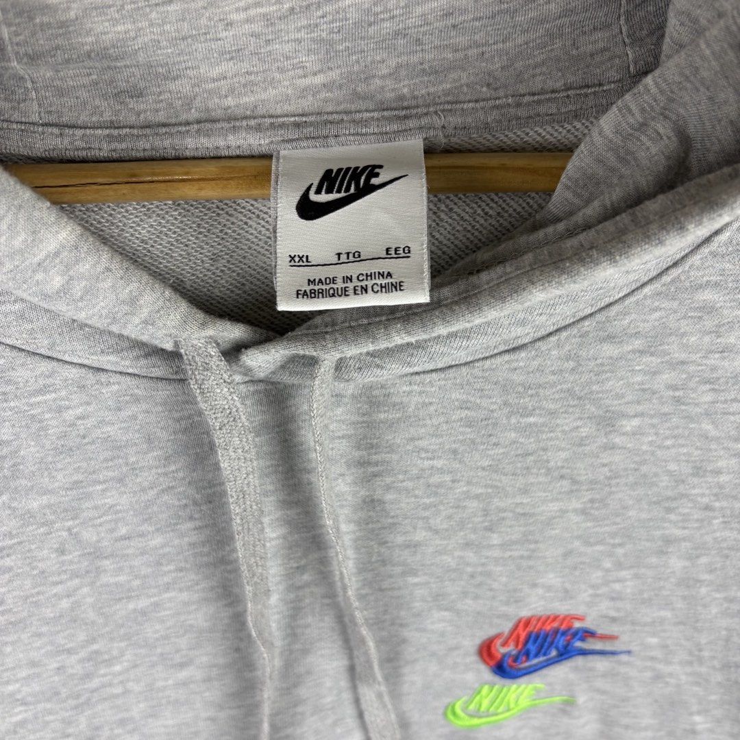 Nike Club Multiple Swoosh Pullover Hoodie (Category: Hoodies) located in Trece Martires City. Submitted by butfirst.thrift (Listing ID 1469304706, Image 3). Description: 🛒: 𝐀𝐕𝐀𝐈𝐋𝐀𝐁𝐋𝐄 📦: Nike Club Multiple Swoosh Pullover Hoodie 𝐒𝐈𝐙𝐄: XXL (25width x 28length) 𝐂𝐎𝐋𝐎𝐑 𝐑𝐀𝐓𝐄: 9.5/10 𝐂𝐎𝐍𝐃𝐈𝐓𝐈𝐎𝐍: Excellent 𝐈𝐒𝐒𝐔𝐄: None Authentic & Big sizes (𝐌)𝐢𝐧𝐞: ₱750 slight negotiable .
