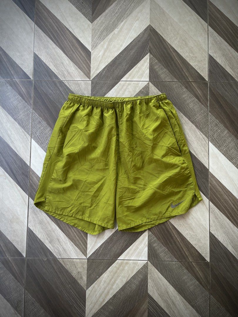 Nike Dri-FIT / Flex Stride Lined Running Shorts (Category: Activewear) located in Pagadian. Submitted by thrift.wrld (Listing ID 1469261338, Image 3). Description: Nike Dri-FIT / Flex Stride Lined Running Shorts Dimensions: • Waist: 28 - 33 • Length: 16 Drop Prices: • Mine: 500 + ₱9O shipping fee (sf) Details: • 1O/1O Color rate • Issue Last pic, Excellent condition • Need wash.