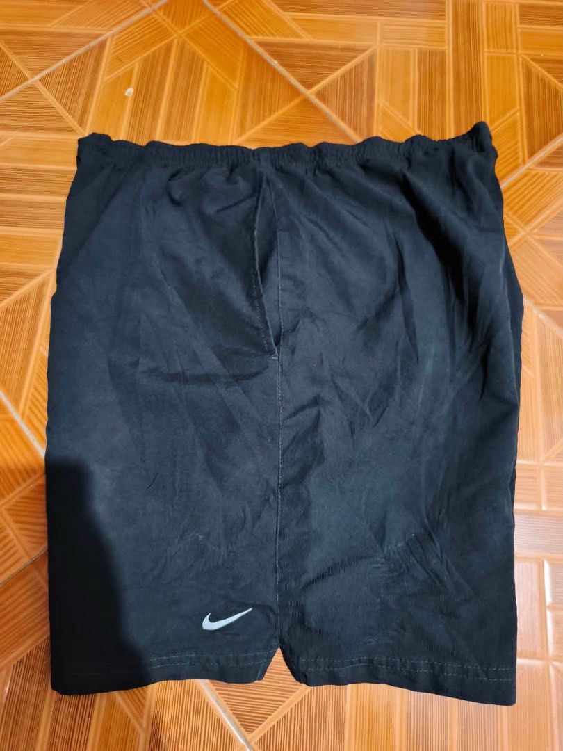 Nike drifit short (Category: Shorts) located in Alaminos. Submitted by thriftings625 (Listing ID 1469169263, Image 3). Description: 32 - 36 | 19 No issue Color rate: 9/10 Need wash only! Excellent condition No pinholes, no stains, no rips.