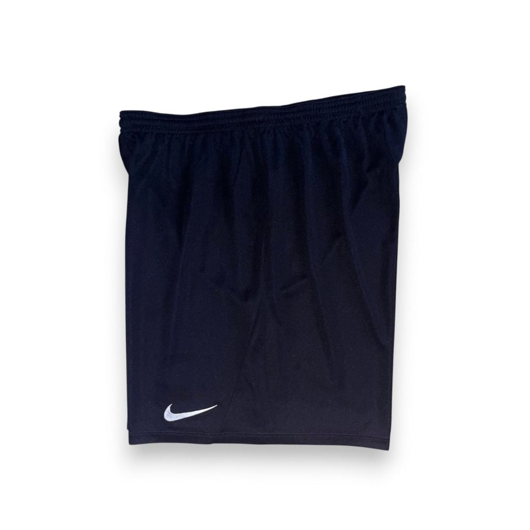 NIKE DRIFIT SHORTS (Category: Shorts) located in Quezon. Submitted by ejay.thrift.clothes (Listing ID 1469301498, Image 2). Description: FREE SHIPPING XL 34 X 18 NO ISSUE COLOR RATE: 10/10 AS NEW CONDITION FRESHLY WASHED READY TO WEAR # 496.