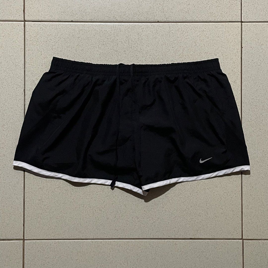 Nike Drifit Shorts (Wmns) (Category: Shorts) located in Manila. Submitted by a_iee (Listing ID 1469374571, Image 1). Description: Waist: 26 to 38 (adjustable) Length: 11 inchs Issue: None Condition: Likenew Authentic ✨ MODE OF PAYMENT: Gcsh, Mrbnk, Gtym 📍Pasig City Dm for more info.