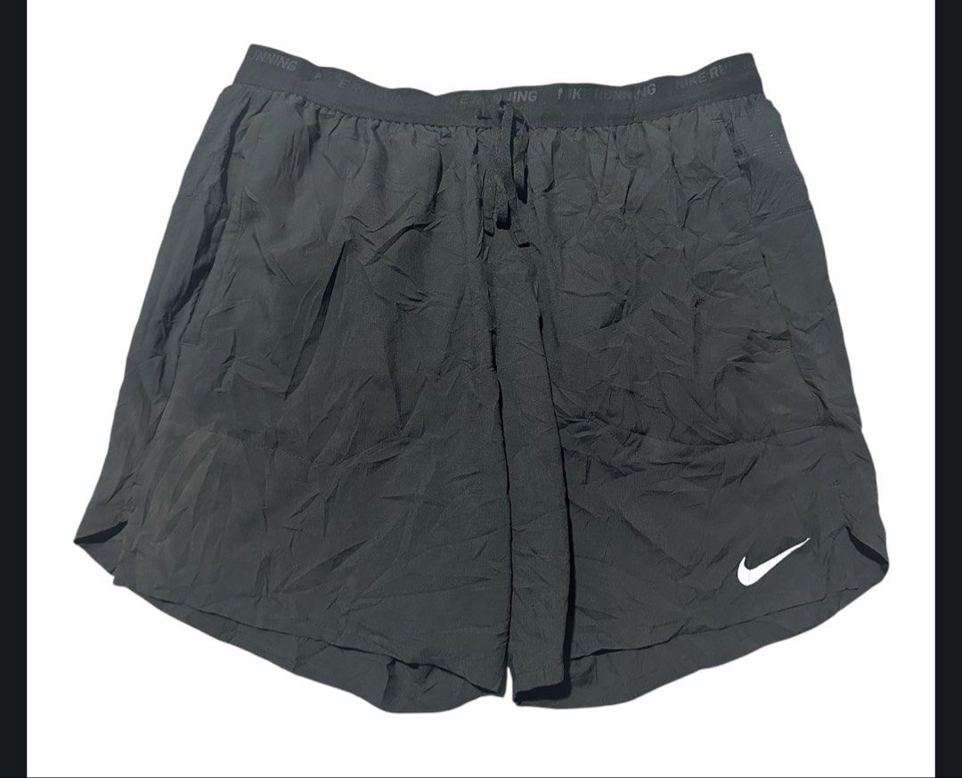 Nike dri-fit stride with inner size large (Category: Activewear) located in Iba. Submitted by xooperfindslb (Listing ID 1469211526, Image 3). Description: Nike dri-fit stride with inner size large Color: black Good condition No issue.