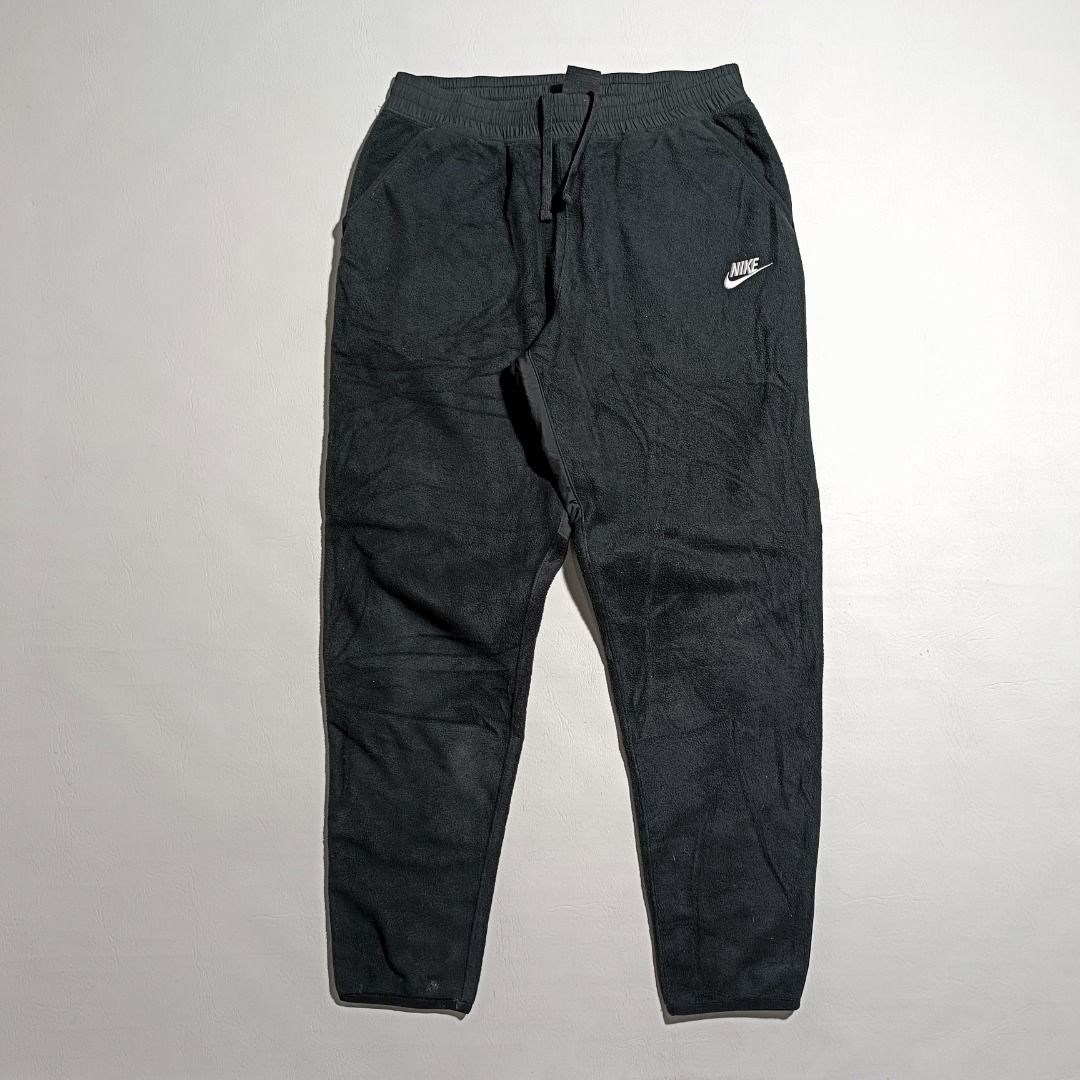Nike Fleece Jogger🩶 (Category: Joggers) located in Baguio. Submitted by freshmarket_2600 (Listing ID 1469168921, Image 2). Description: 580+sf.