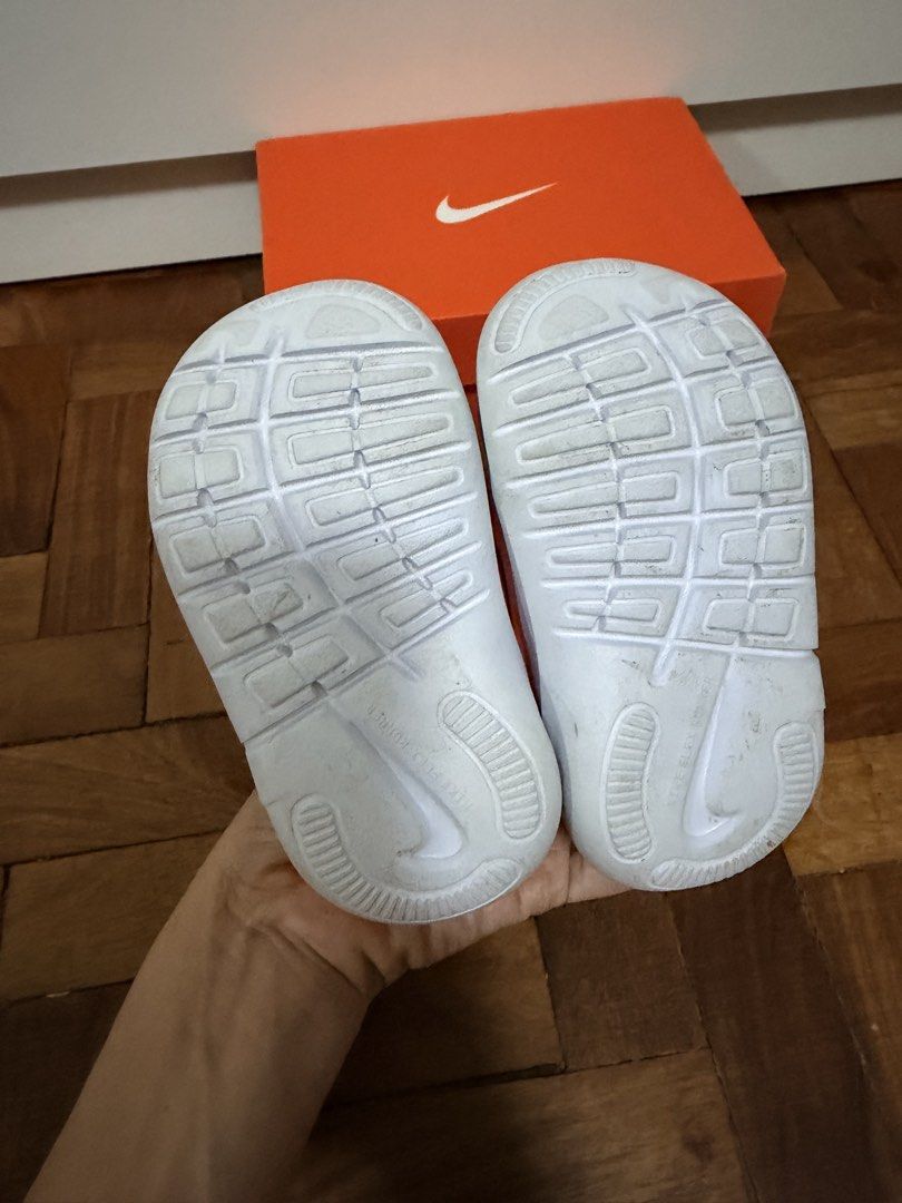 Nike Flex Runner 4 TD Pink Foam/Royal Pulse (Category: Babies & Kids Fashion) located in Taguig. Submitted by pre.by.k (Listing ID 1469286647, Image 3). Description: Nike Flex Runner 4 Toddlers' Shoes Color: Pink Foam and Royal Pulse Size: US 4C / UK 3.5 / EUR 19.5 / 10 cm Soles: White with good traction grooves Condition: proof of wear on uppers and laces but can easily clean, minimal wear on bottom Includes original Nike shoebox.