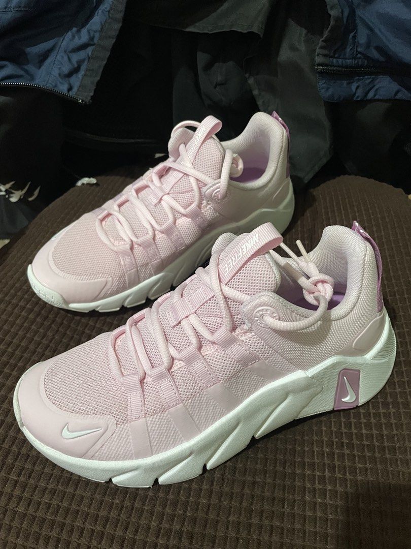 Nike Free Metcon 7 pink (Category: Sneakers) located in Quezon City. Submitted by 243__ (Listing ID 1469193058, Image 2). Description: Brand new with box and paper bag womens size us 6.5 Rfs: not my size. i will buy diff size with same color way .