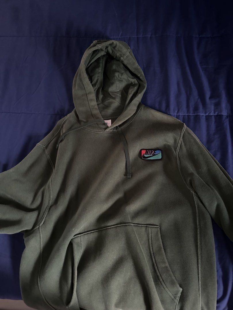 nike hoodie for sale (Category: Hoodies) located in Manila. Submitted by enriquemunoz (Listing ID 1469206913, Image 1). Description: size: m no issue.