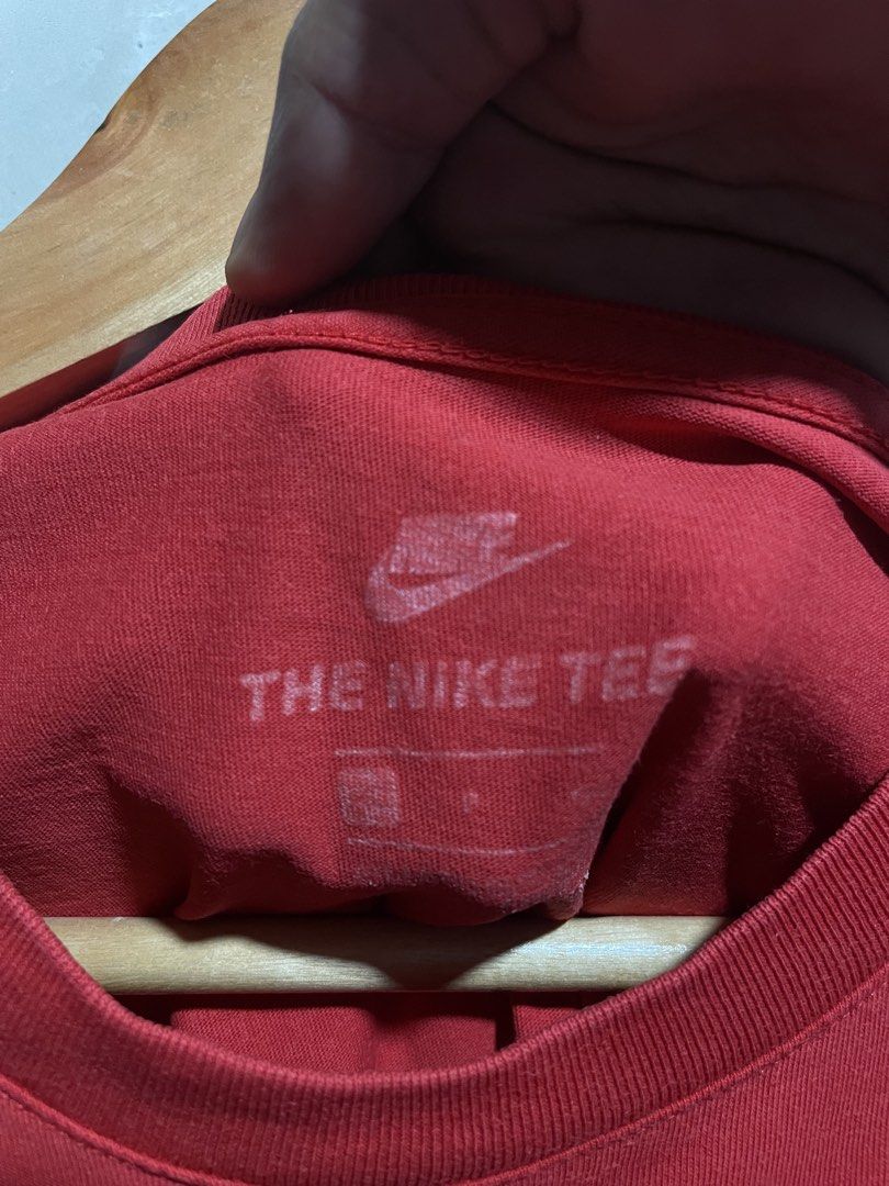 Nike Just Do It Red T-Shirt (Category: Shirts) located in Zamboanga. Submitted by guthens (Listing ID 1469304524, Image 3). Description: Condition- excellent Issue- none Color rate- 9.5/10 Best fit for medium .