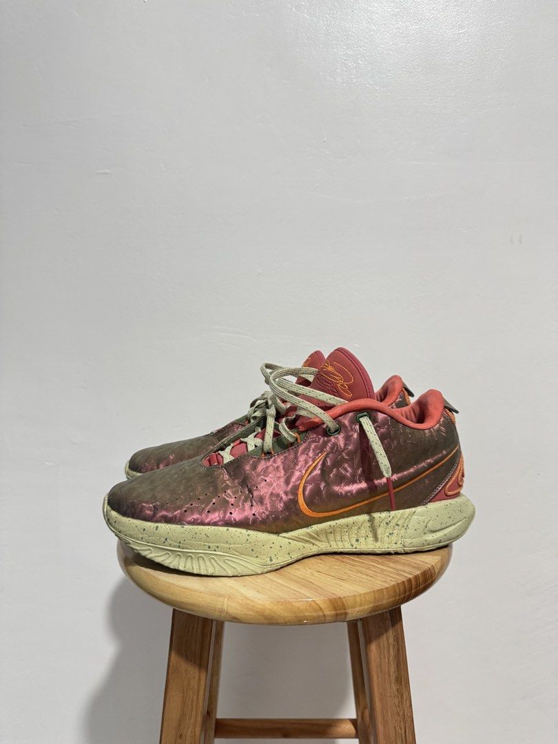 Nike Lebron 21 (Category: Sneakers) located in Angeles City. Submitted by kingfpc (Listing ID 1469230879, Image 2). Description: For Sale Original Nike Lebron 21 Size 10US Slightly used only. Almost no drags No box.