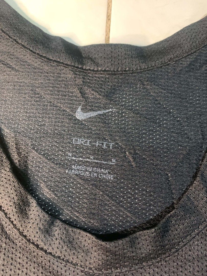 Nike Mesh Drifit Tanktop (Category: Activewear) located in Dipolog. Submitted by ethrifttt (Listing ID 1469333819, Image 3). Description: Nike Mesh Drifit Tanktop 17.5 x 28 excellent condition, cut washtag only.