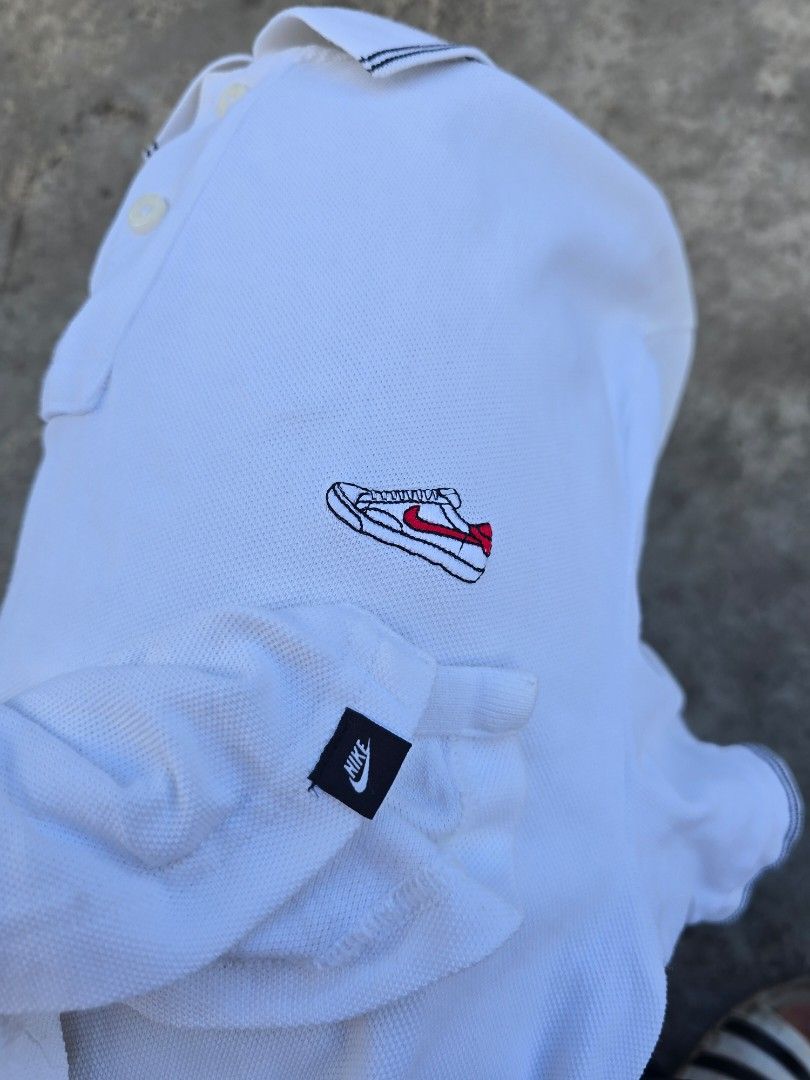 Nike Polo Shirts (Category: Tshirts & Polo Shirts ) located in Bacolod City. Submitted by new_eddecatoria (Listing ID 1469213843, Image 2). Description: medium on tag dimes 18x28 excellent condition no issue.