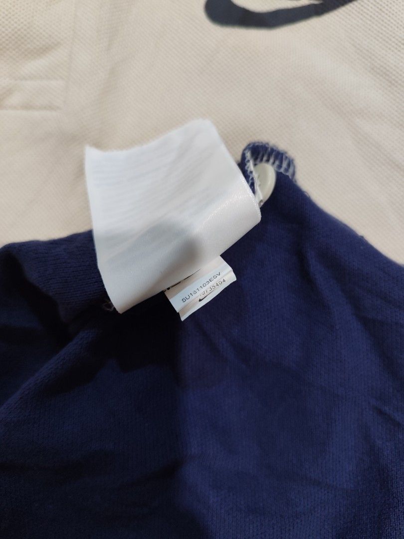 NIKE POLO TRI TONE (Category: Tshirts & Polo Shirts ) located in Pagadian. Submitted by miraculouspat (Listing ID 1469284672, Image 3). Description: L 28 W 19 9.7/10 COLOR ASNEW CONDITION AUTHENTIC NO ISSUE COLOR MAY VARY DUE TO LIGHT.
