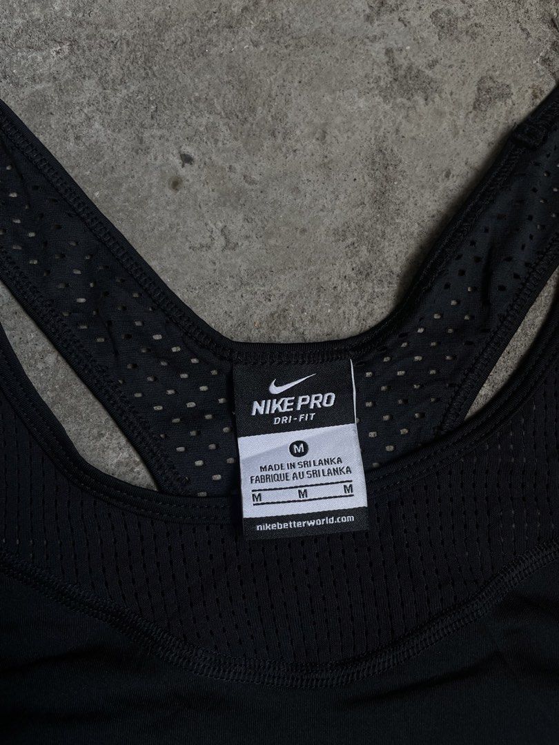Nike Pro Dri-Fit (Category: Sleeveless) located in Polomolok. Submitted by michaelorodio9504 (Listing ID 1469182356, Image 3). Description: Width 15 Length 22-24 Size Medium No issue Excellent 9.5/10 Color rate.