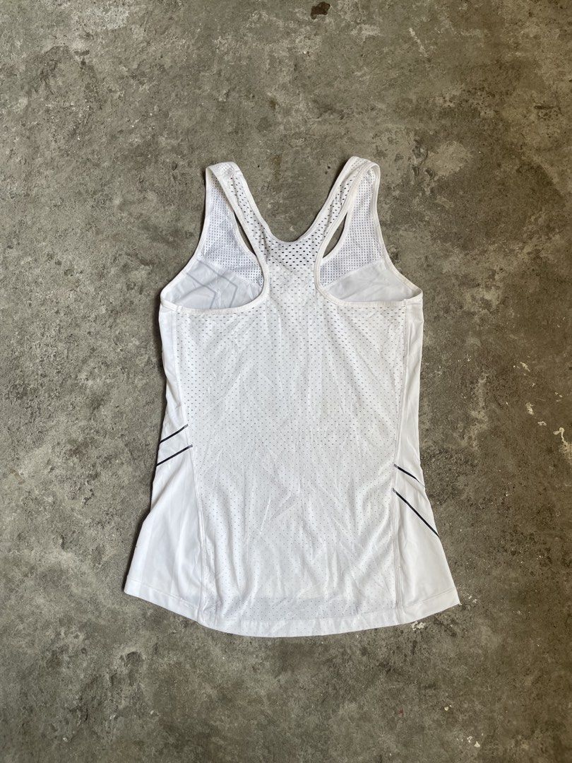 Nike Pro Hypercool (Category: Sleeveless) located in Polomolok. Submitted by michaelorodio9504 (Listing ID 1469182159, Image 2). Description: Width 15 Length 22-24 Size Medium No issue Excellent 9.8/10 Color rate.