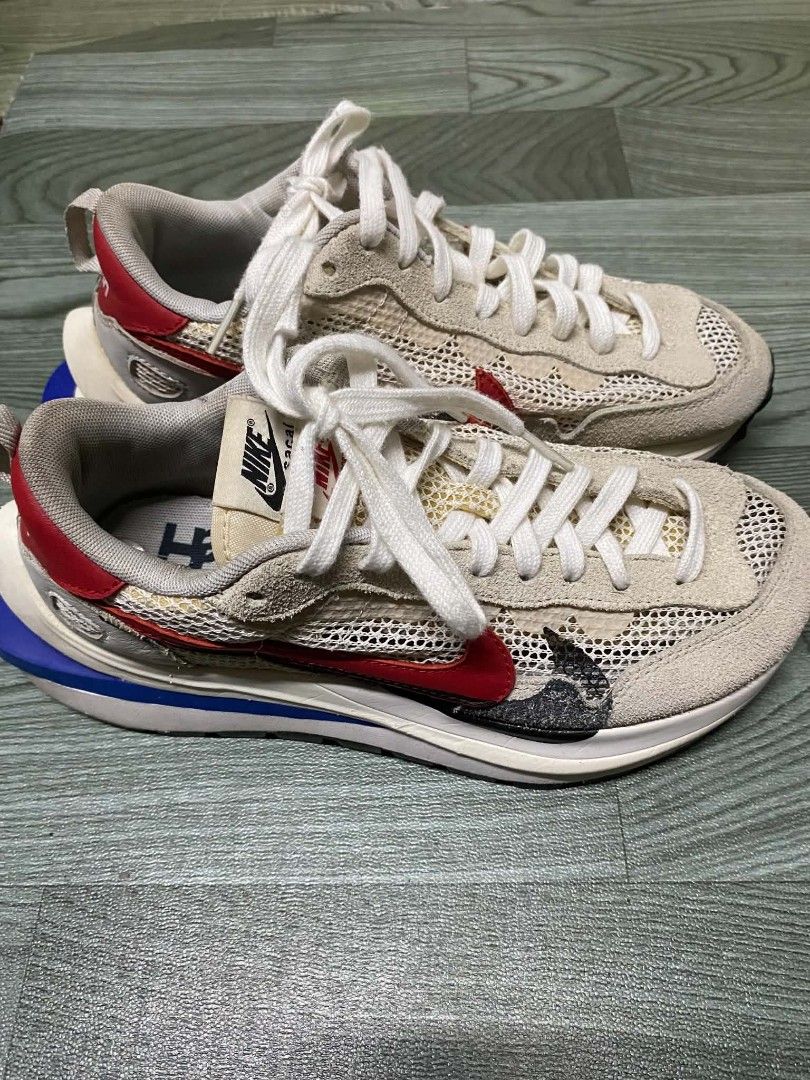 Nike Sacai (Category: Sneakers) located in Pasig City. Submitted by jstnisidor81288 (Listing ID 1469276693, Image 2). Description: size 41 euro Minimal sign of usage with extra lace.