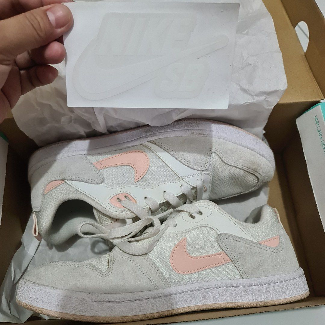 Nike SB Alleyoop (Category: Sneakers) located in Manila. Submitted by kjlayosa (Listing ID 1469331029, Image 2). Description: Selling my Nike SB Alleyoop This is in Kid’s size but fits 7.5 Women Bought this at Nike NLEX. A bit big for me, I am usually a size 7 this will best fit 7.5 women. Used 3-4 times only needs cleaning lang palagi kasing natatapakan ng daughter ko. 😅 With original box, no heel drug with Nike sticker. RFS: too big for me, de