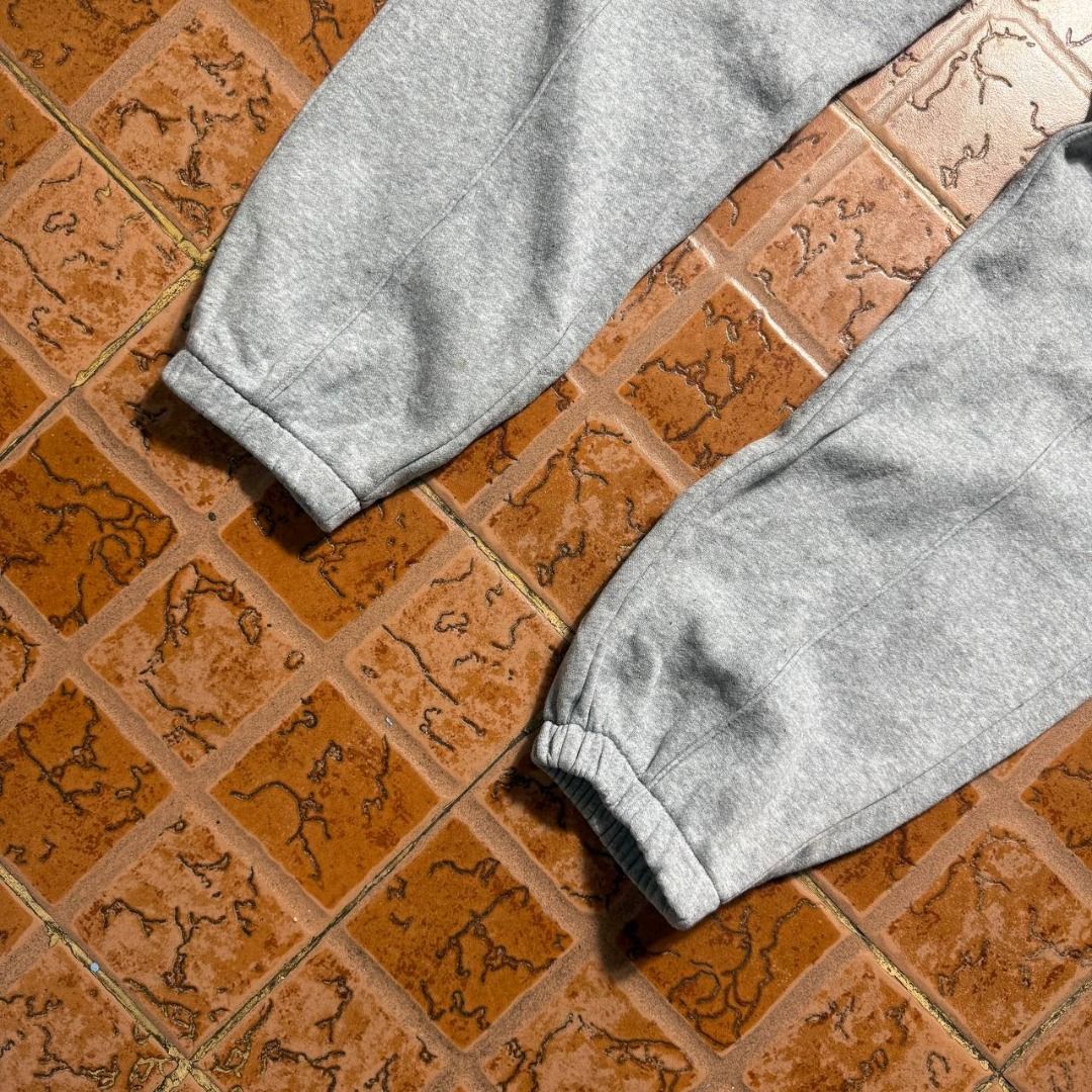 Nike Side Swoosh Jogger Pants ( White Tag ) (Category: Activewear) located in Davao. Submitted by demifrogthrift (Listing ID 1469326046, Image 3). Description: 🏷️ Nike Side Swoosh Jogger Pants ( White Tag ) 28 to 36” Stretchable Waist 38.5” Length 11” Thigh Issue: Fine Lints Color Rate: 9.5/10 ₱799 (Slightly negotiable) Free Shipping Fee Send me a message to purchase 📩 Please manage your expectations, All items are Thrifted and some issues may 