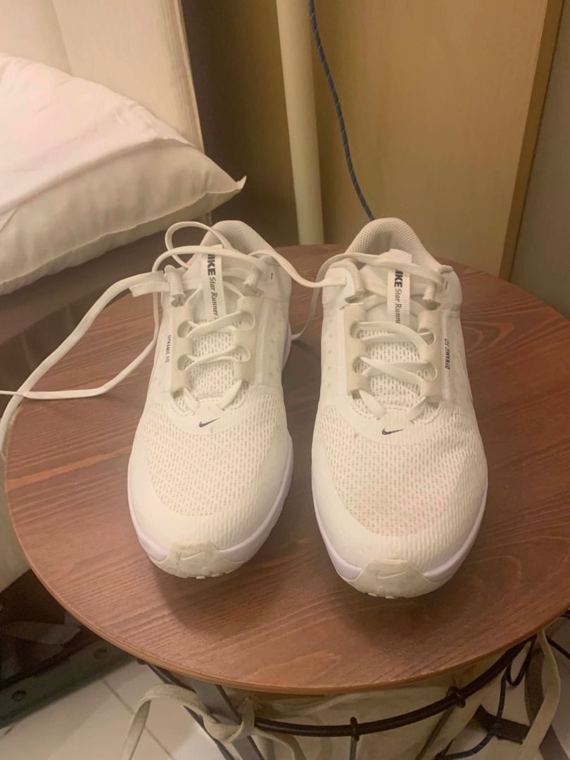 Nike Star Runner GS White Running Shoes HF7004-101 (Category: Sneakers) located in Makati City. Submitted by biplop123 (Listing ID 1469182821, Image 2). Description: - Brand: Nike Seling my NIKE Star Runner 5 Just bought it last month for 3500, now selling for 2,000 - Model: Star Runner (HF7004-101) - Color: Crisp White - Size: US 5Y / UK 4.5 / EUR 37.5 / 23.5 cm RFS: Don't like it Can deliver/ do meetups around metro manila (as long as sched is 