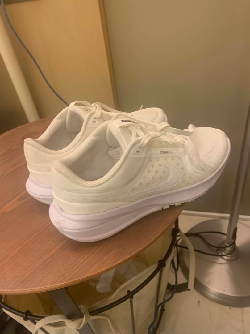 Nike Star Runner GS White Running Shoes HF7004-101 (Category: Sneakers) located in Makati City. Submitted by biplop123 (Listing ID 1469182821, Image 1). Description: - Brand: Nike Seling my NIKE Star Runner 5 Just bought it last month for 3500, now selling for 2,000 - Model: Star Runner (HF7004-101) - Color: Crisp White - Size: US 5Y / UK 4.5 / EUR 37.5 / 23.5 cm RFS: Don't like it Can deliver/ do meetups around metro manila (as long as sched is 