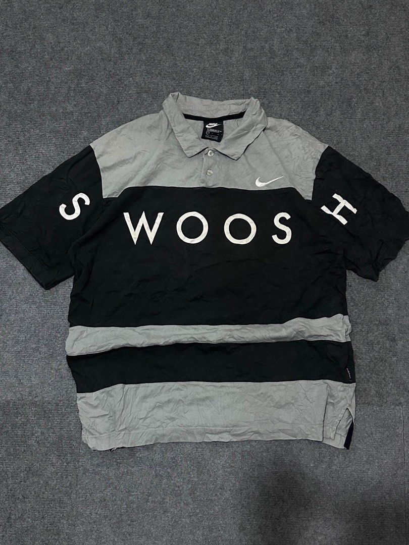 nike swoosh poloshirt (Category: Tshirts & Polo Shirts ) located in Manila. Submitted by owjayy01 (Listing ID 1469275631, Image 1). Description: Nike - Sportswear Swoosh Logo Printing Contrasting Colors Loose Polo Shirt Black measurement: •29 length 23.5 width excellent condition issue: none .