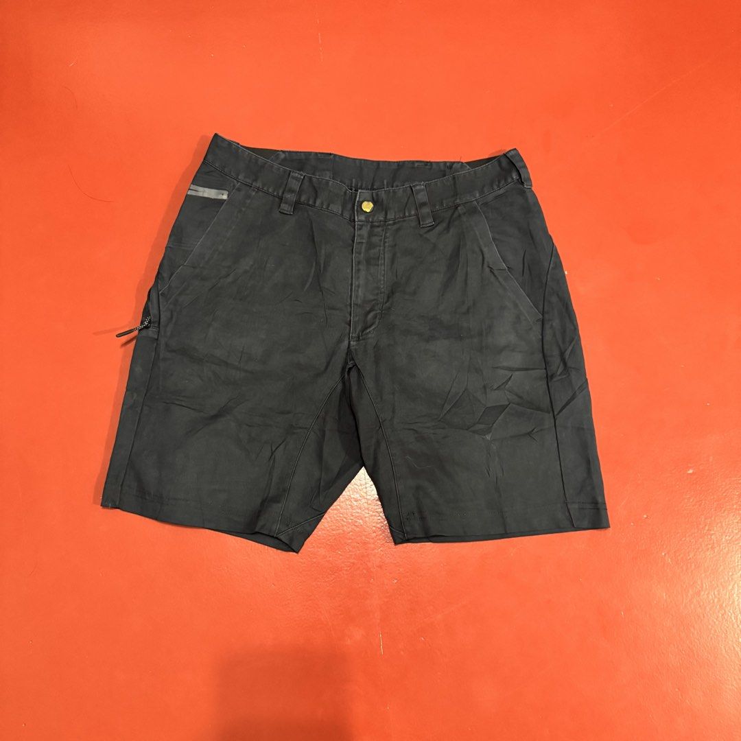 NIKE TECH SHORTS (Category: Shorts) located in Pasig City. Submitted by buzzthrifty (Listing ID 1469334274, Image 3). Description: SIZE 32-34WAIST 18" LENGTH 10" LEG HOLE EXCELLENT CONDITION .