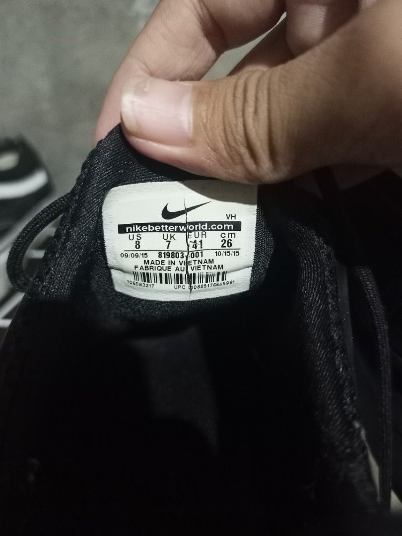Nike Triple Black Running Shoes (Category: Sneakers) located in Mabalacat. Submitted by hasashoe (Listing ID 1469179974, Image 3). Description: - Brand/Model: Nike Running Shoes - Color: All Black - Size: US 8 - Material: Lightweight mesh upper with rubber soles and matching laces - Condition: Worn a few times, soles still have plenty of grip, clean overall - Best for: Workouts or casual everyday wear.