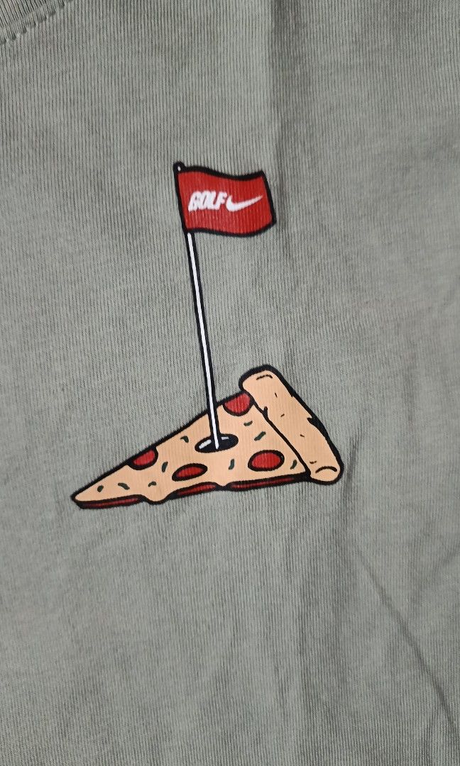 Nike T-shirt (Category: Tshirts & Polo Shirts ) located in Veruela. Submitted by zachysthrift05 (Listing ID 1469299692, Image 3). Description: Dimes: 20.5 x 28 Excellent Condition No Issues CR: 9.8/10.