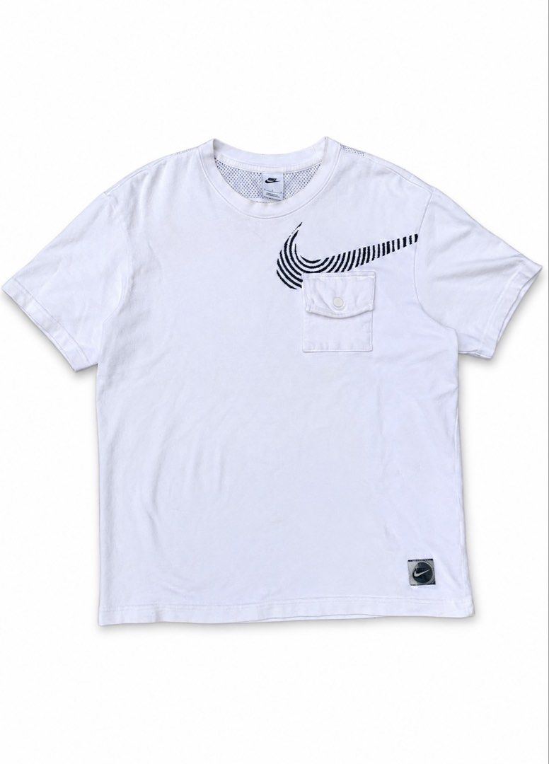 NIKE UNITY POCKET TEE🔥 (Category: Tshirts & Polo Shirts ) located in Manila. Submitted by cernalronj17593 (Listing ID 1469216196, Image 1). Description: NIKE “GREAT UNITY” POCKET TEE🥶 (AUTHENTIC)🔥 W:23 L:28 (LARGE) EXCELLENT CONDI🔥 COLOR RATE:10/10.