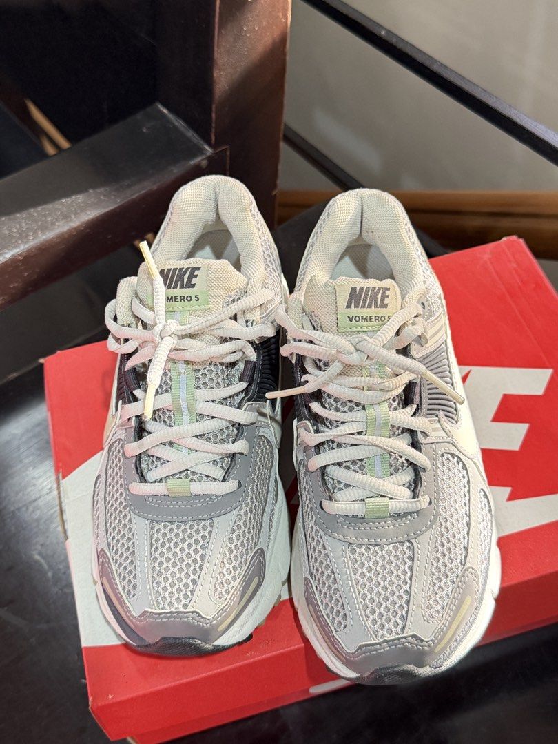 Nike Vomero 5 Womens US 5 (Category: Sneakers) located in Manila. Submitted by ktyyycloset (Listing ID 1469358229, Image 3). Description: Comes with original box Size 5 Women Used less than 5x only since its too small for me 100% authentic.