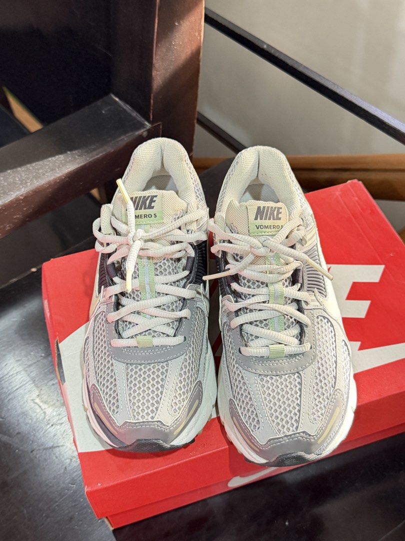 Nike Vomero 5 Womens US 5 (Category: Sneakers) located in Manila. Submitted by ktyyycloset (Listing ID 1469358229, Image 2). Description: Comes with original box Size 5 Women Used less than 5x only since its too small for me 100% authentic.