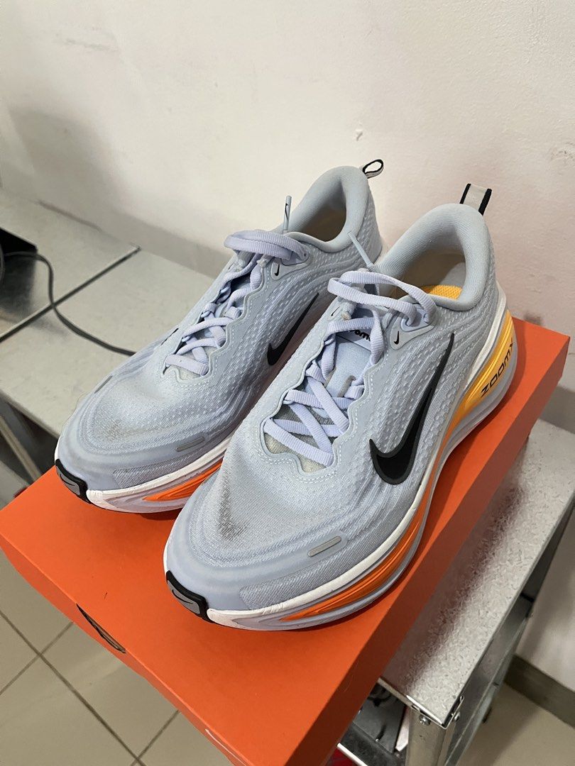 Nike Vomero Plus (Category: Sneakers) located in Pasig City. Submitted by gabisconn (Listing ID 1469233298, Image 3). Description: - size US 7 mens / 8.5 womens - used less than ~10 5k sessions only, mostly on treadmill.