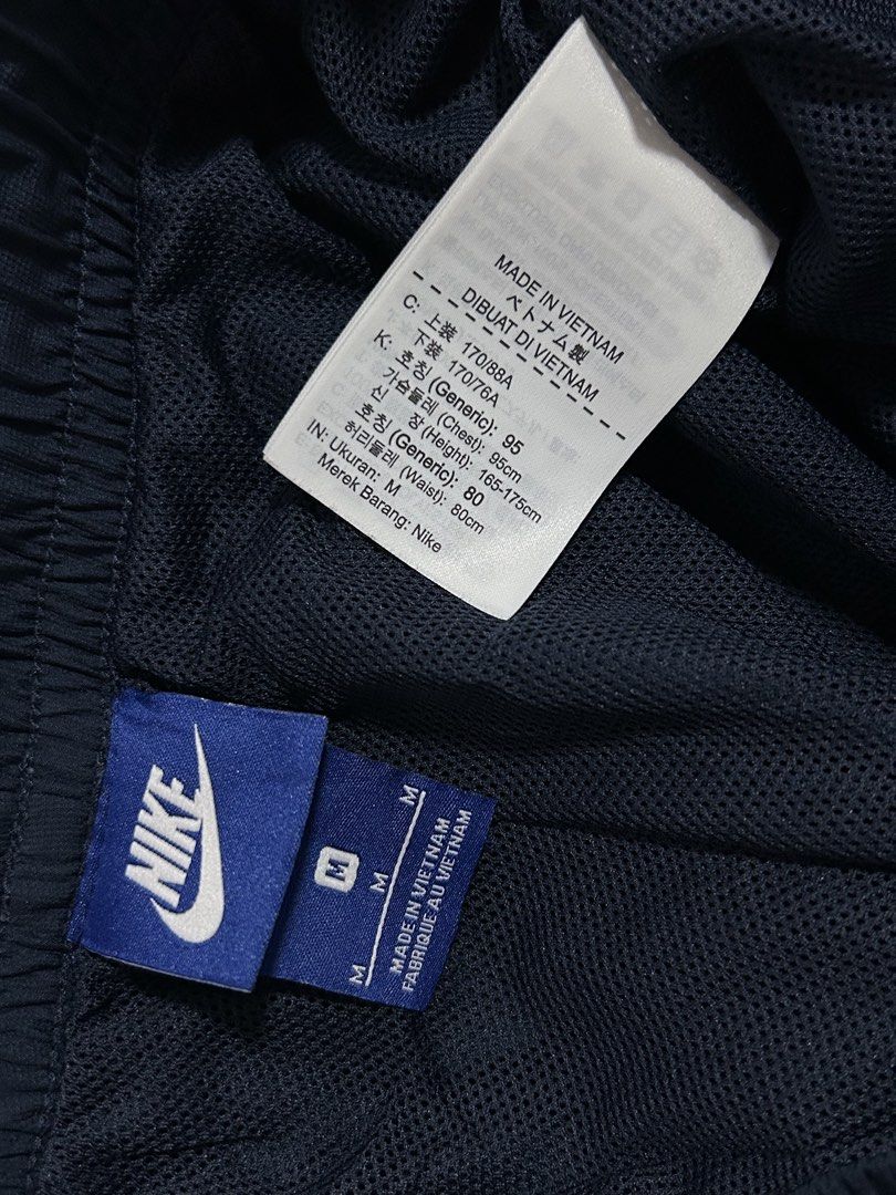 Nike Woven Pants (Category: Joggers) located in Cavite. Submitted by gnthrift (Listing ID 1469166886, Image 3). Description: Nike Woven Pants Size: M on tag Dimes: 30-34x37 Color rate: 9.5/10 Complete tags (blue tag) Good as new condition Mine 450 + SF Location: Indang, Cavite MOP: Gcash Courier: J&T Express.