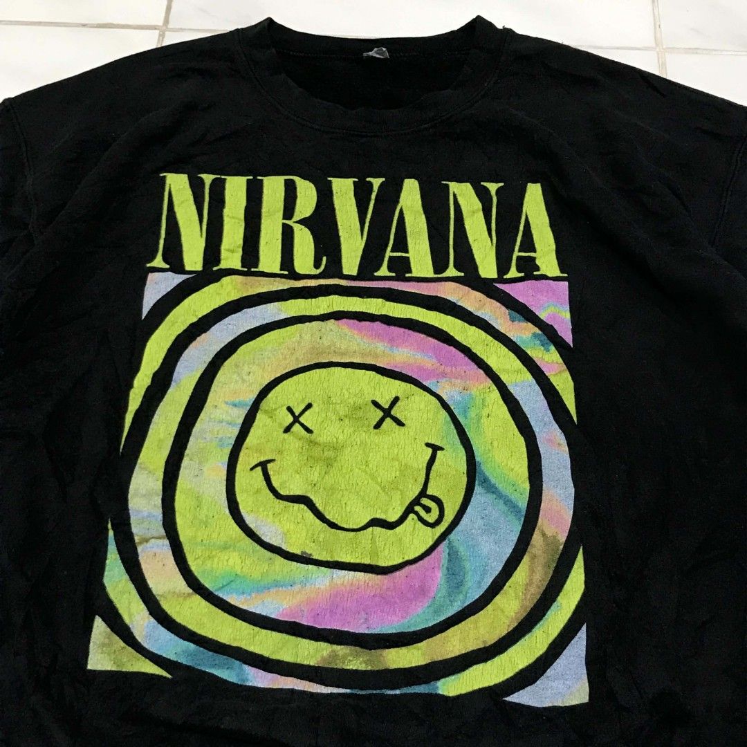 NIRVANA GRAPHIC BAND TEE CREWNECK SWEATSHIRT LARGE (Category: Coats, Jackets and Outerwear) located in Cavite. Submitted by justthrift06 (Listing ID 1469189851, Image 2). Description: DIMENSION 23X29 GOOD CONDITION SHIPPING NATIONWIDE.