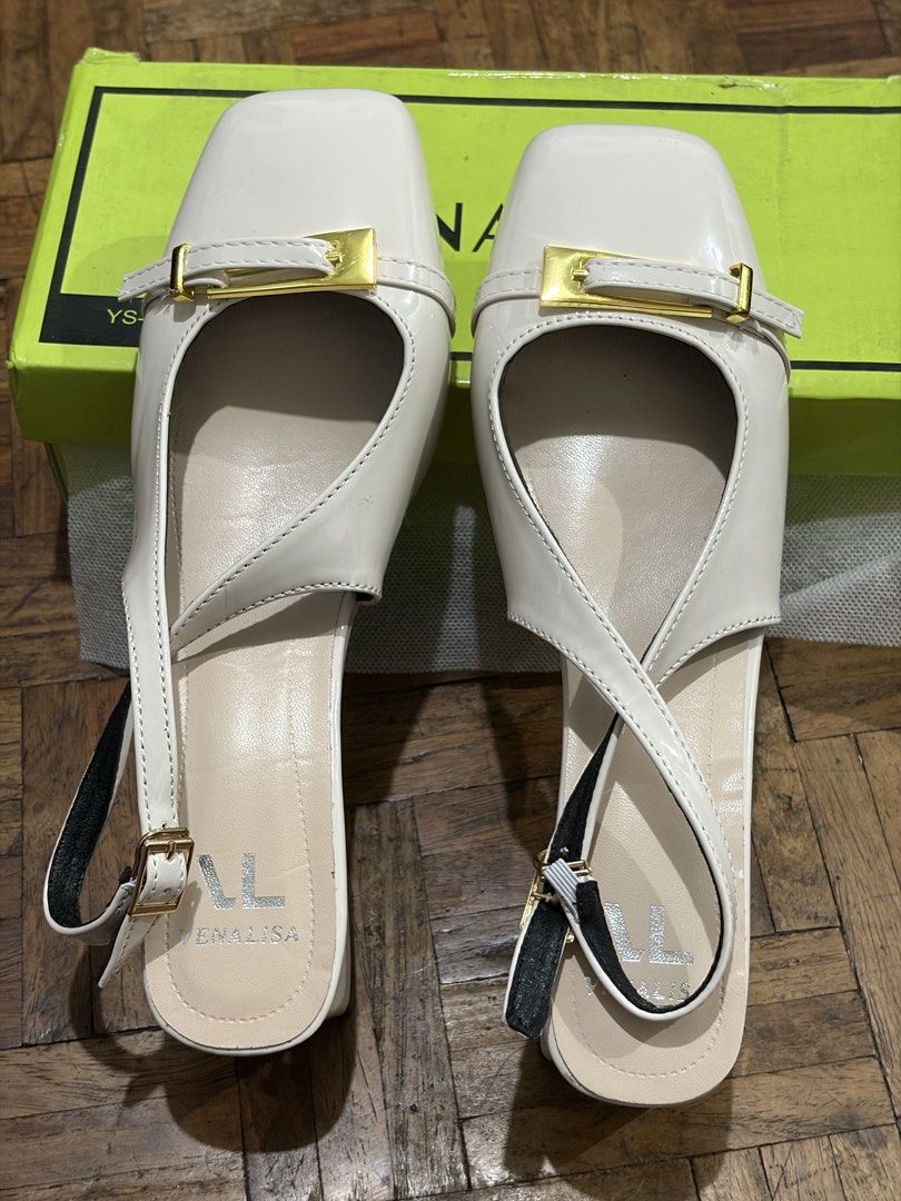 nude slingback heels (Category: Flats & Sandals) located in Las Pinas. Submitted by nylth (Listing ID 1469167786, Image 1). Description: brand new, never worn.
