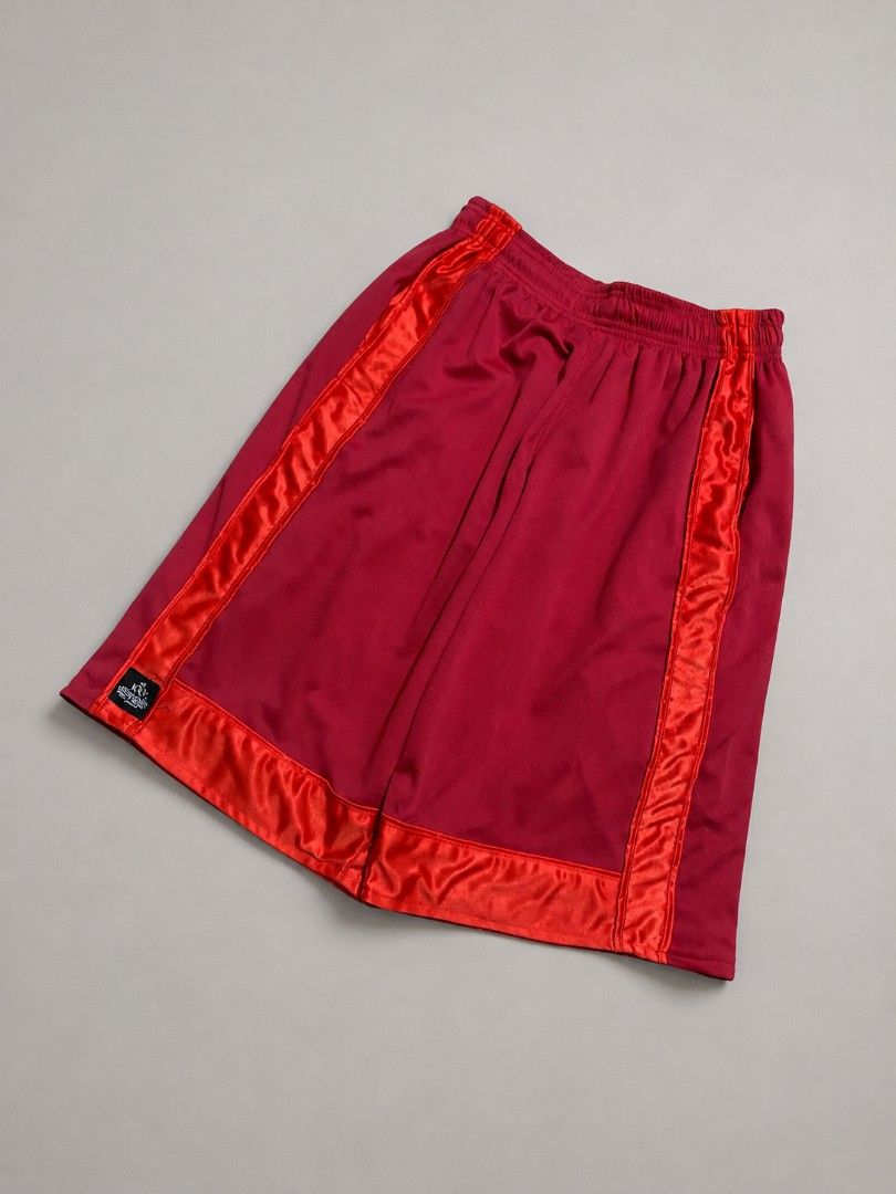 Oc brand size L (Category: Shorts) located in Manila. Submitted by cozy_carl (Listing ID 1469336715, Image 2). Description: .