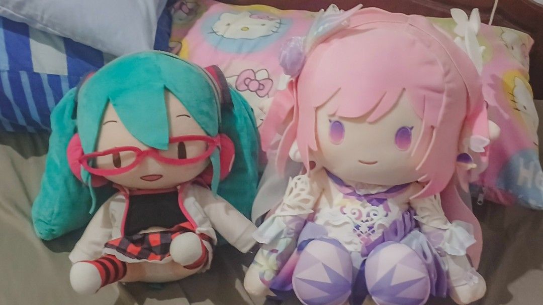 Official Cyrene Plush w/Bag (Category: Plushies & Soft Toys) located in Paranaque City. Submitted by ivantheseller100 (Listing ID 1469358936, Image 2). Description: She's brand new! I bought her impulsively during an event LOL > Shipping handled by buyer > Can do meetups at around SM Dasma or Waltermart Dasma.