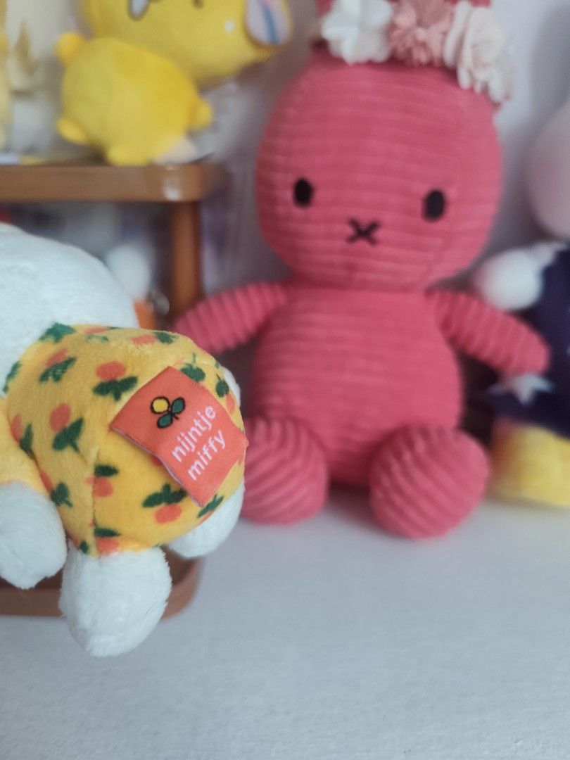 Official Miffy Floral Charm (Category: Plushies & Soft Toys) located in Dapitan. Submitted by ghibli_dreams (Listing ID 1469194146, Image 2). Description: Official Miffy Floral Charm. with clear etiketa. MOP - Gcash (prio payo) 📍Dapitan City.