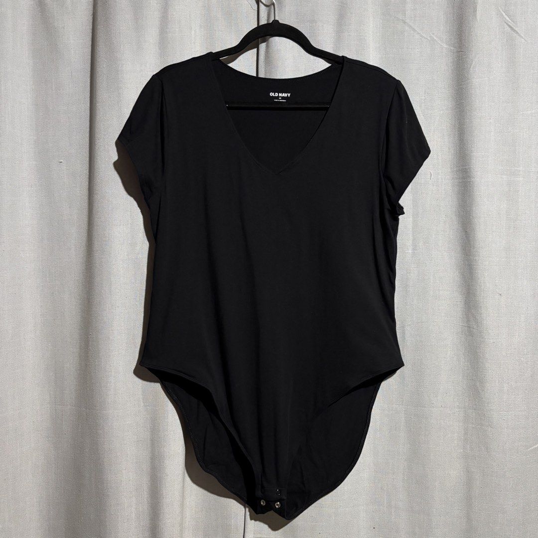Old Navy Double-Lined Black V-Neck Bodysuit (Category: Others Tops) located in Tanjay. Submitted by febmarie (Listing ID 1469331472, Image 1). Description: .