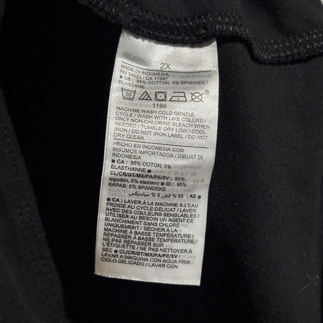 Old Navy Double-Lined Black V-Neck Bodysuit (Category: Others Tops) located in Tanjay. Submitted by febmarie (Listing ID 1469331472, Image 3). Description: .