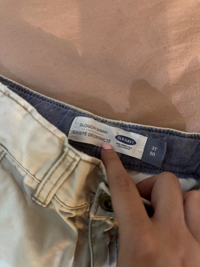 Old Navy Kids Jeans/ Bottoms (Category: Babies & Kids Fashion) located in Manila. Submitted by withlovesam (Listing ID 1469270228, Image 2). Description: size 3T.