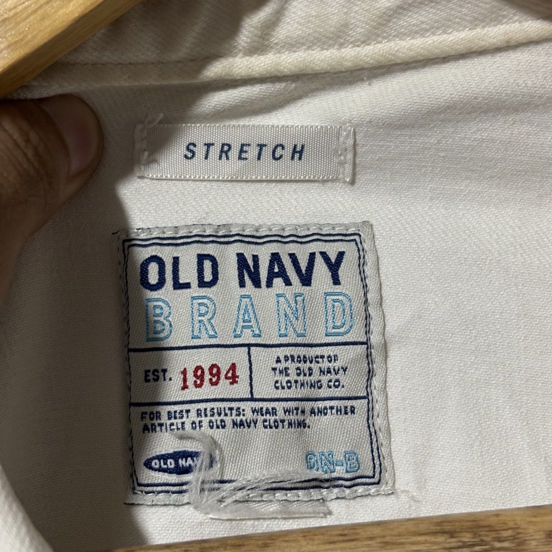 Old Navy White Denim Stretch Jacket (Category: Coats, Jackets and Outerwear) located in Caloocan City. Submitted by bonsatocha43876 (Listing ID 1469322231, Image 3). Description: - Brand: Old Navy - Color: Clean White - Style: Classic button-front denim jacket with chest and side pockets - Fabric: Comfortable material with stretch - Size: Width 21, Length 27 (refer to tags) - Condition: Brand new with complete tags attached inside the collar, rea