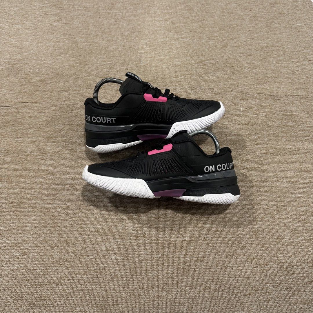 ON CLOUD ROGER PRO FIRE BLACK (Category: Sneakers) located in Cebu City. Submitted by cjayzuno04940 (Listing ID 1469194859, Image 3). Description: ON CLOUD ROGER PRO FIRE BLACK ORIGINAL✅ US WOMENS-7 EUR-38 CM-24 EXCELLENT CONDITION .