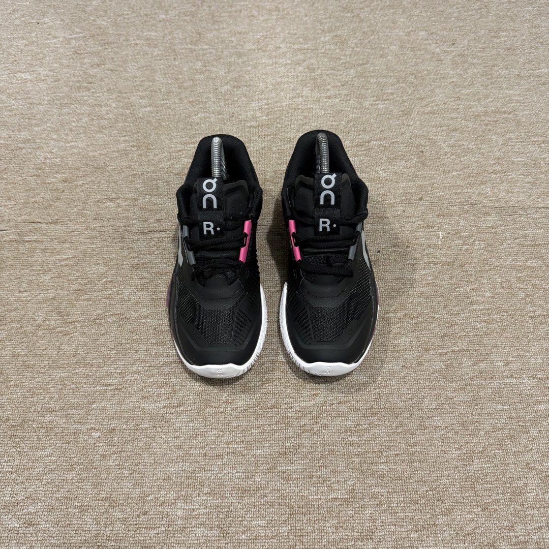 ON CLOUD ROGER PRO FIRE BLACK (Category: Sneakers) located in Cebu City. Submitted by cjayzuno04940 (Listing ID 1469194859, Image 2). Description: ON CLOUD ROGER PRO FIRE BLACK ORIGINAL✅ US WOMENS-7 EUR-38 CM-24 EXCELLENT CONDITION .