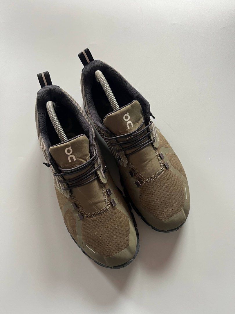 ONCLOUD 5 WATERPROOF (9US) (Category: Sneakers) located in Baguio. Submitted by grabUrPairs (Listing ID 1469276947, Image 2). Description: EXCELLENT SIGNS OF USAGE 9US/27CM PAIR ONLY AUTHENTIC.