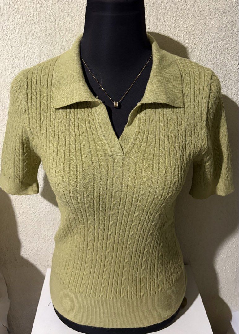 One-K Matcha Green Knitted top (Category: Blouses) located in Quezon City. Submitted by sarisaringdamit.dyg (Listing ID 1469326034, Image 2). Description: best fits M.