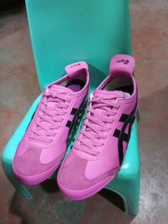 (Category: ) located in . Submitted by ljay.thriftedfinds (Listing ID 1469287122, Image 1). Description: .