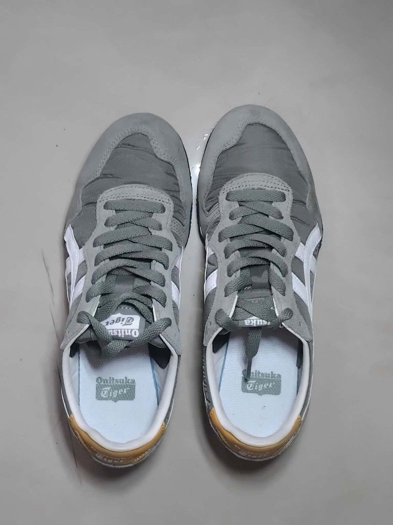 Onitsuka Tiger Serrano Burnt Olive White Size US 4.5 (Category: Sneakers) located in Manila. Submitted by heryn_rivera (Listing ID 1469279964, Image 2). Description: - US unisex size 4½ - open for negotiation - rfs: need larger size - loc: Marilao, Bulacan (pick-up only) .