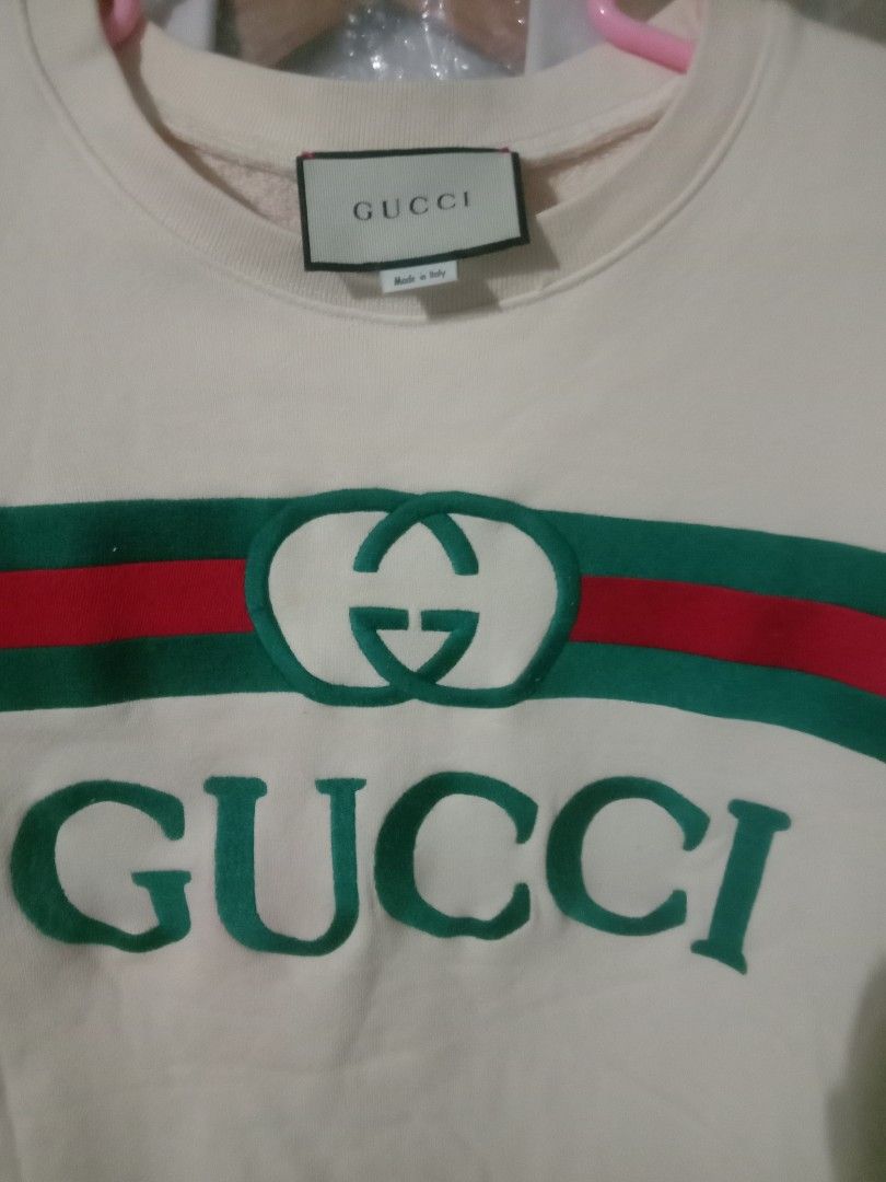 Orig GUCCI embroidered logo sweater (Category: Luxury Apparel) located in Baguio. Submitted by oliviapreloved100620 (Listing ID 1469270664, Image 2). Description: .